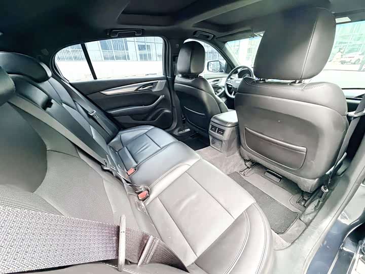 Фото 9 - Cadillac CT5