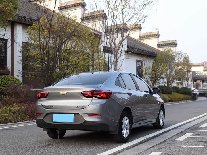 Фото 4 - Chevrolet Onix (Cavalier)