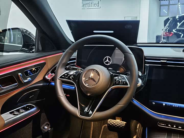 Фото 3 - Mercedes-Benz E-Class Hybrid