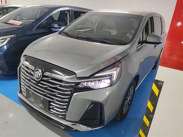 Фото 1 - Buick GL8 ES