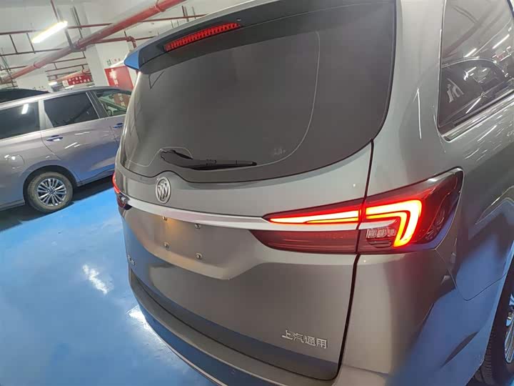 Фото 6 - Buick GL8 ES