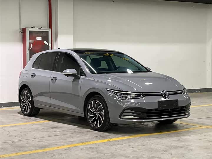 Фото 3 - Volkswagen Golf