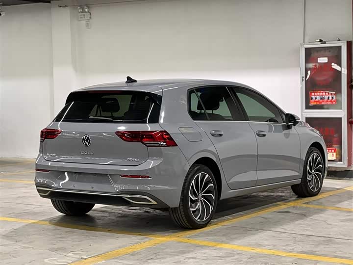 Фото 5 - Volkswagen Golf