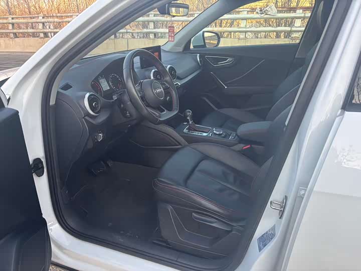 Фото 4 - Audi Q2L