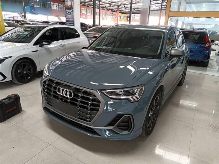 Фото 2 - Audi Q3