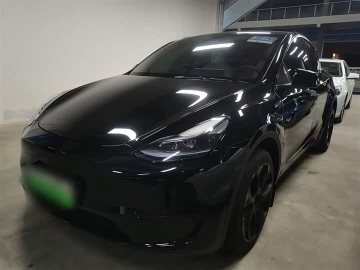Фото 2 - Tesla Model Y