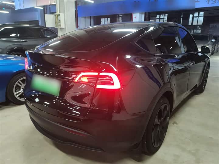 Фото 7 - Tesla Model Y