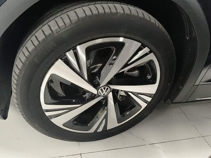 Фото 6 - Volkswagen ID.6 Crozz