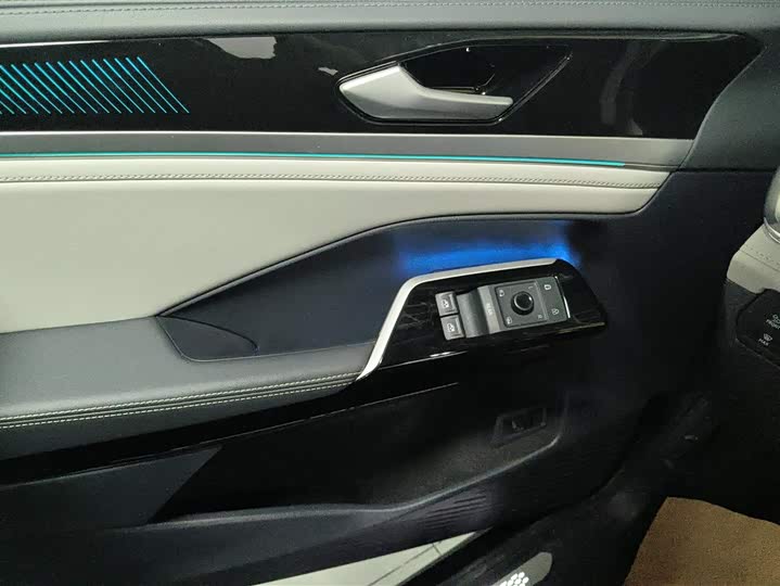 Фото 7 - Volkswagen ID.6 Crozz