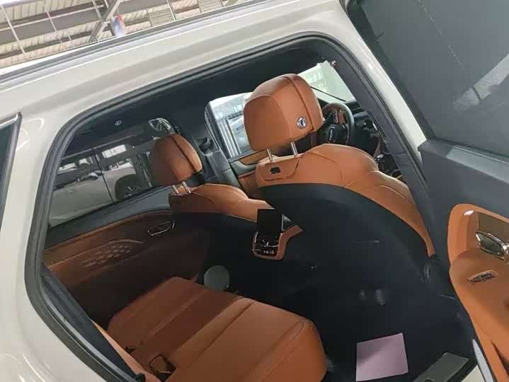 Фото 3 - Bentley Bentayga