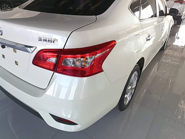 Фото 8 - Nissan Sylphy