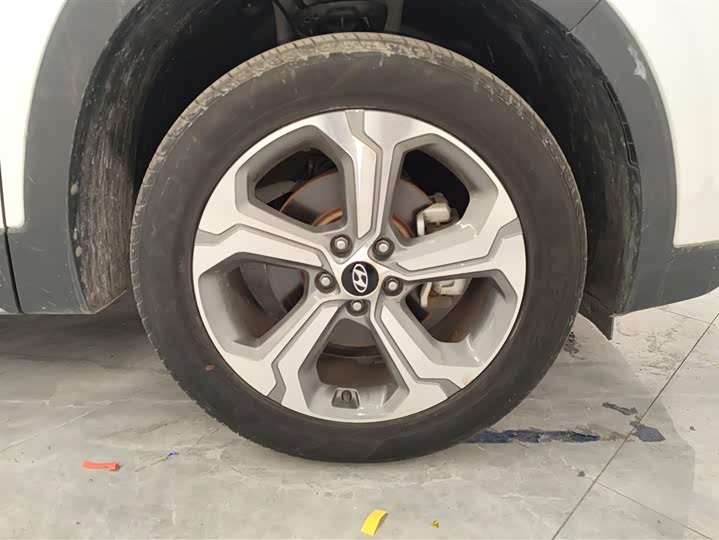 Фото 6 - Hyundai Santa Fe