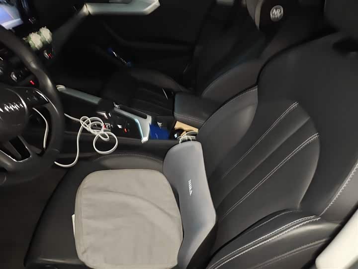 Фото 8 - Audi A4L