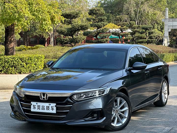 Фото 1 - Honda Accord