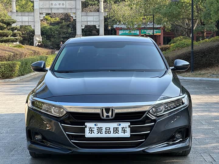 Фото 2 - Honda Accord
