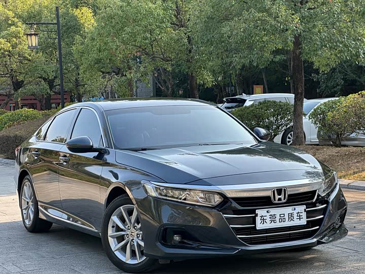 Фото 3 - Honda Accord