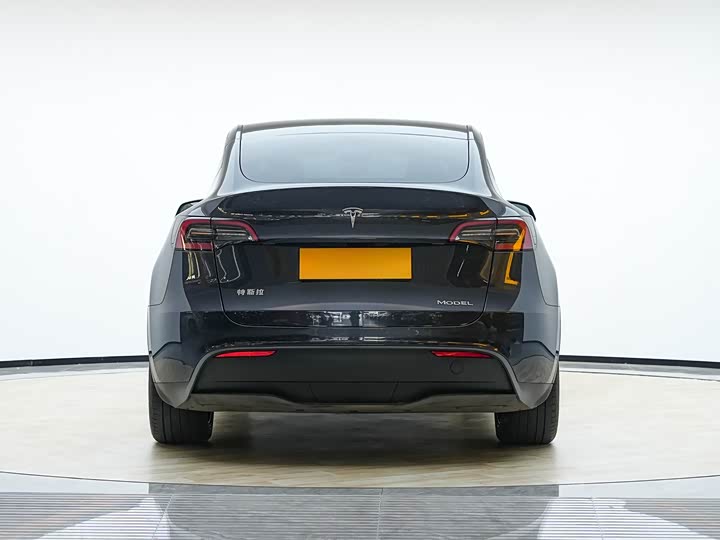Фото 6 - Tesla Model Y