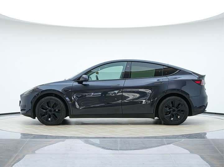 Фото 7 - Tesla Model Y