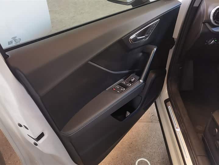 Фото 7 - Audi Q2L