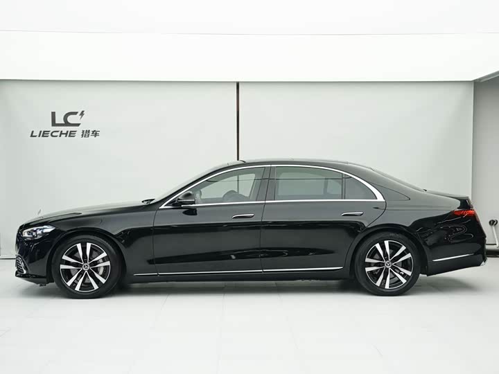 Фото 3 - Mercedes-Benz S-Class