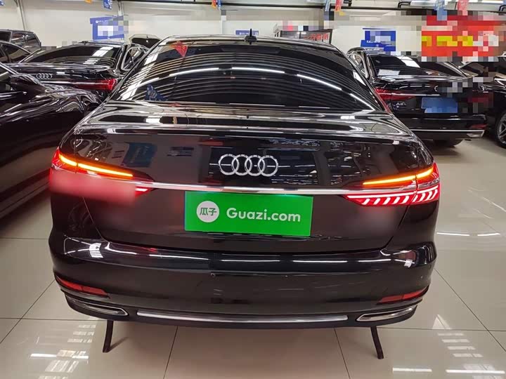 Фото 6 - Audi A6L