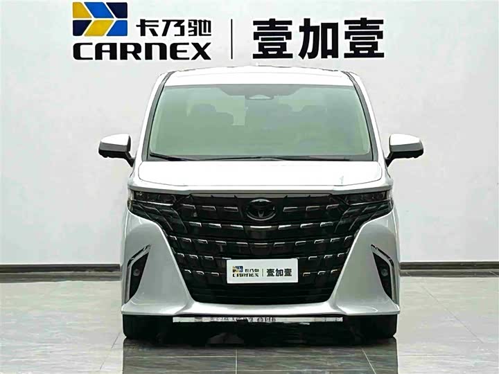 Фото 2 - Toyota Alphard