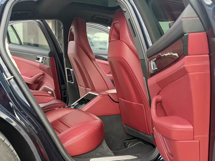 Фото 7 - Porsche Panamera