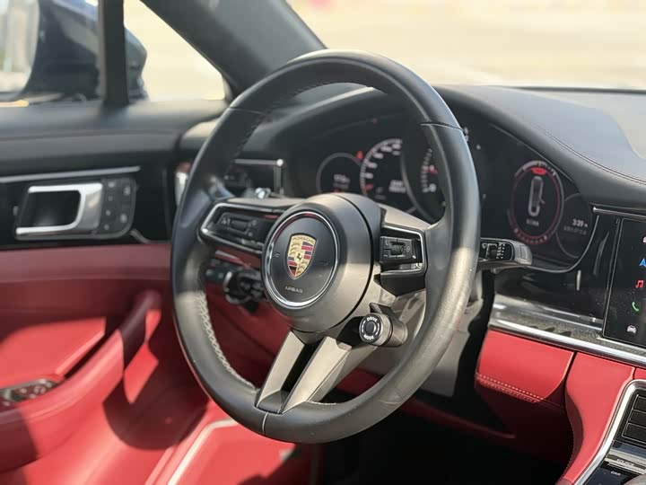 Фото 9 - Porsche Panamera