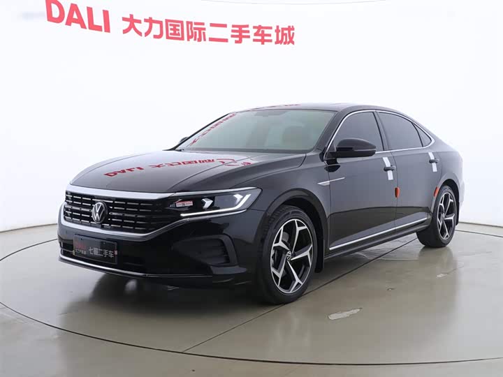 Фото 1 - Volkswagen Passat