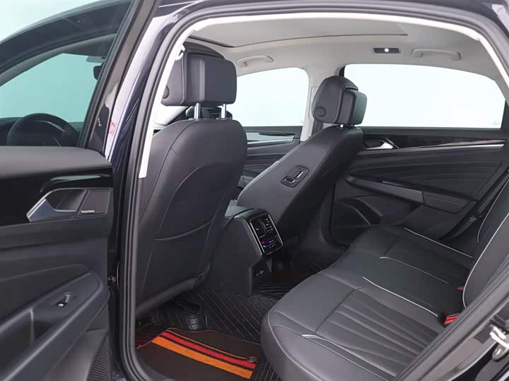 Фото 6 - Volkswagen Passat