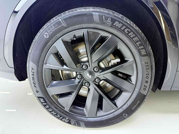 Фото 9 - LiXiang L7