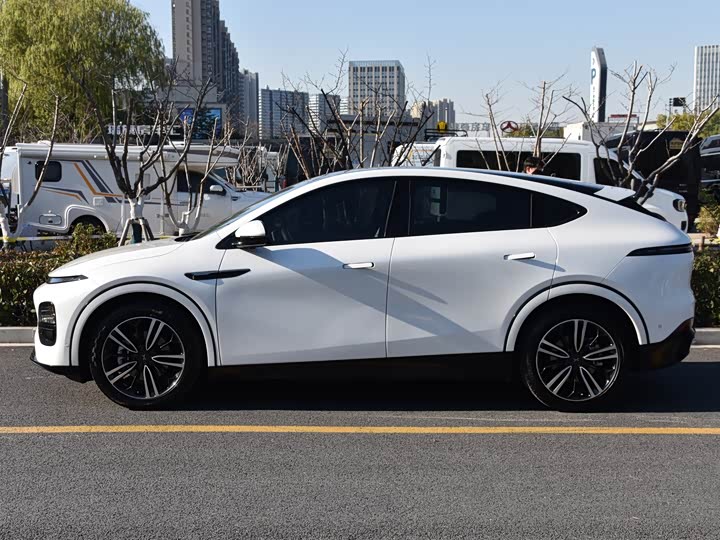 Фото 2 - XPeng G6