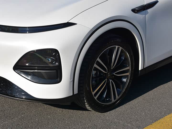 Фото 6 - XPeng G6