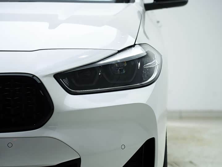 Фото 8 - BMW X2