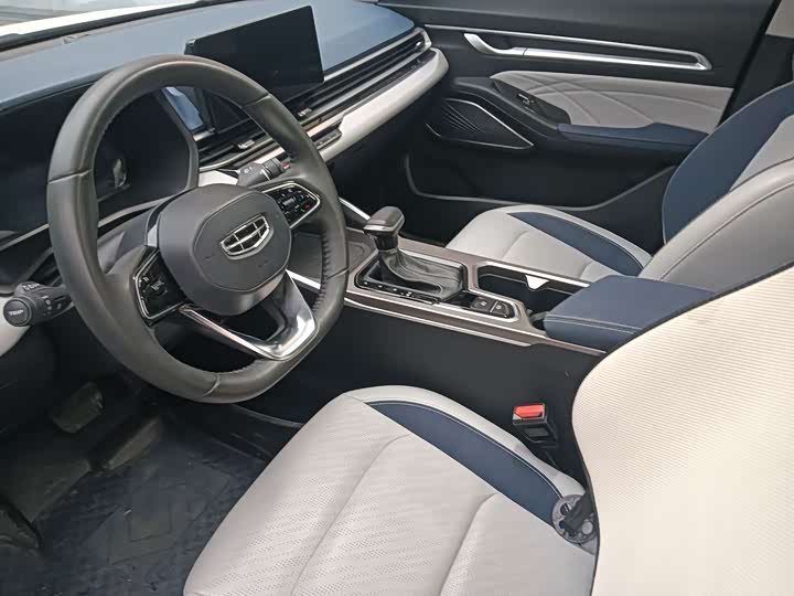 Фото 5 - Geely Emgrand
