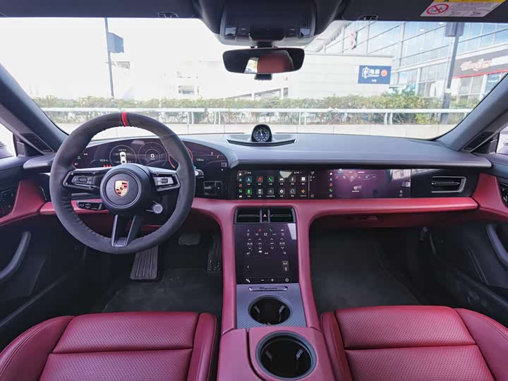 Фото 6 - Porsche Taycan