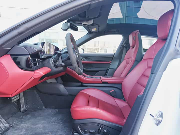 Фото 9 - Porsche Taycan