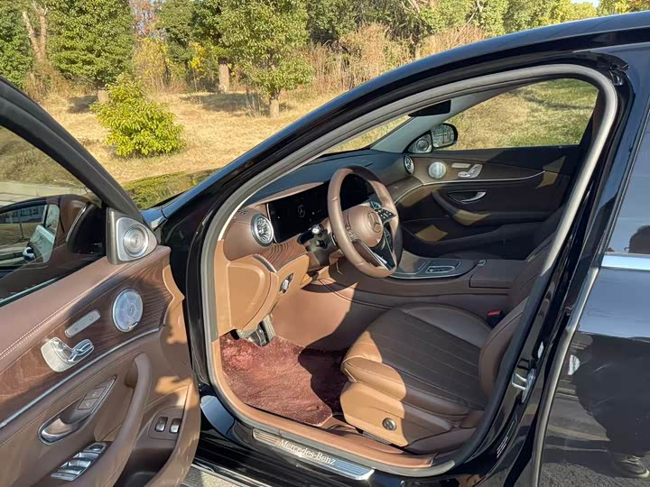 Фото 8 - Mercedes-Benz E-Class Hybrid