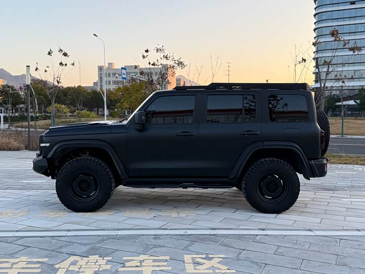 Фото 3 - Tank 300