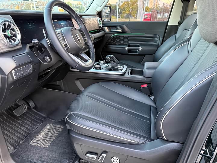 Фото 9 - Tank 300