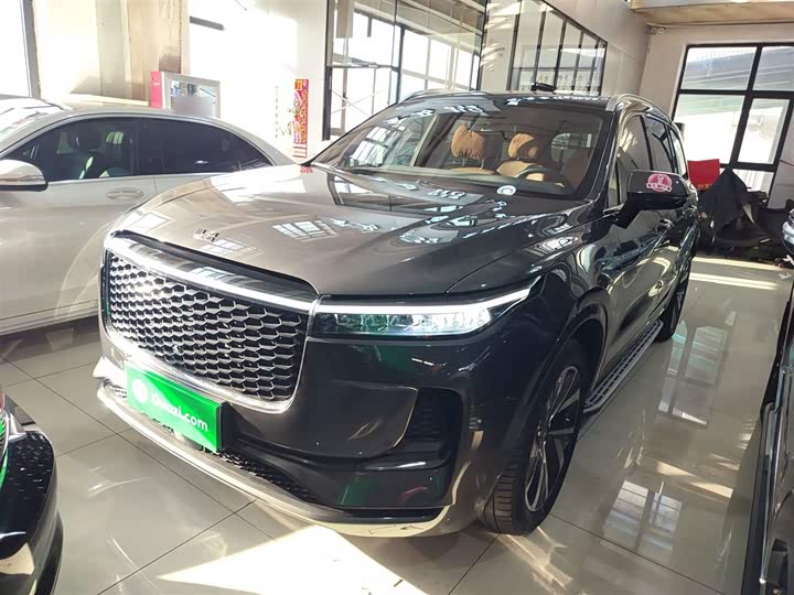 Фото 2 - LiXiang One