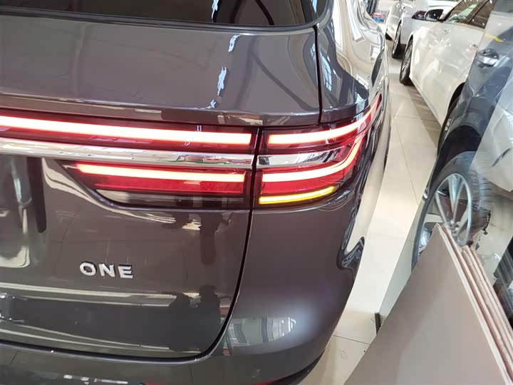 Фото 8 - LiXiang One