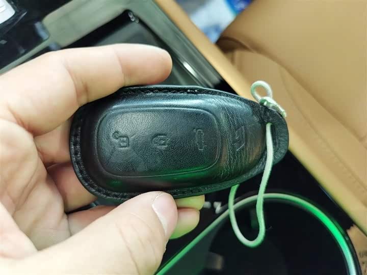 Фото 9 - LiXiang One