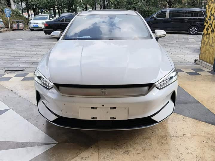 Фото 2 - BYD Qin Plus