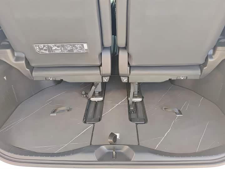 Фото 4 - Toyota Vellfire