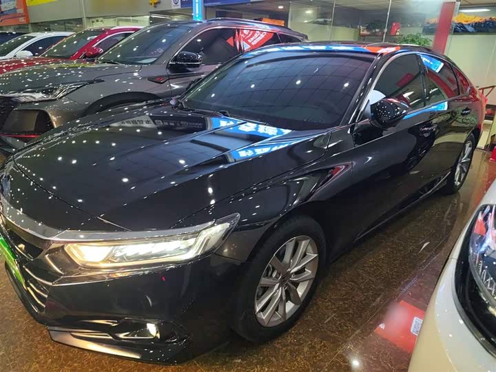 Фото 2 - Honda Accord