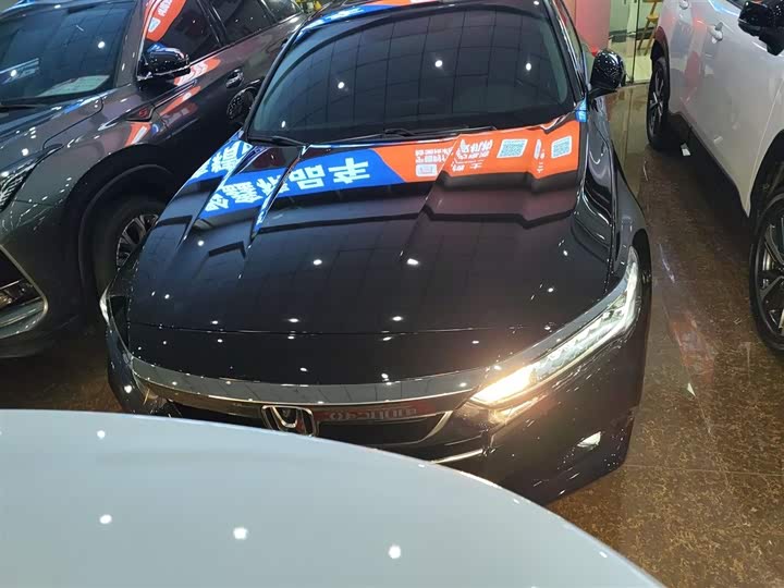 Фото 3 - Honda Accord