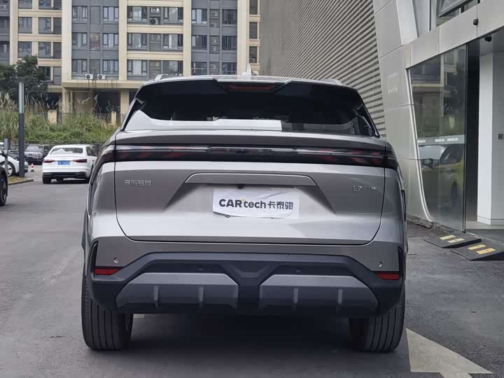 Фото 6 - Geely Galaxy L7