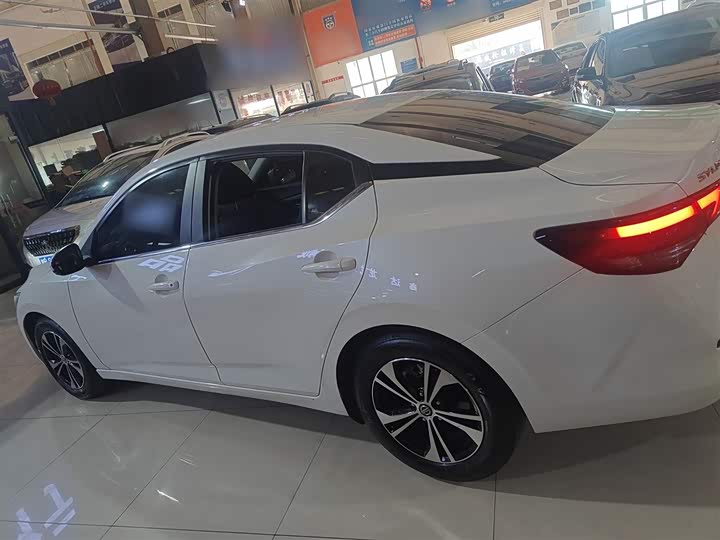 Фото 5 - Nissan Sylphy