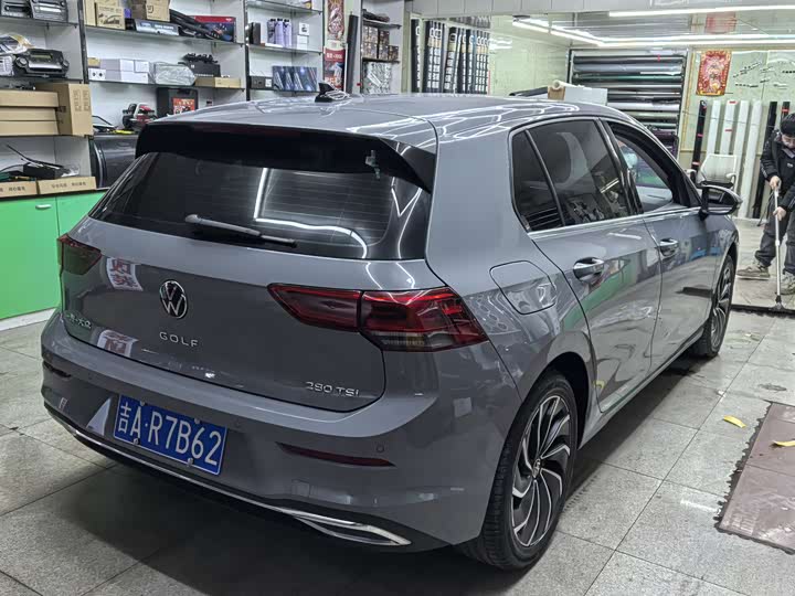 Фото 6 - Volkswagen Golf